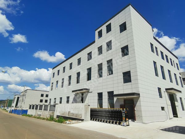 巖棉保溫板針對倉庫存儲防潮性的優勢